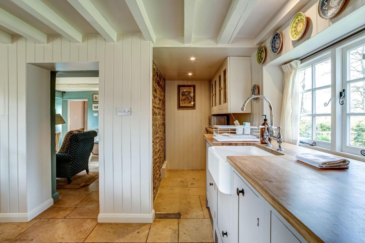 Stunning Cotswolds home in pretty village Swerford Eksteriør bilde