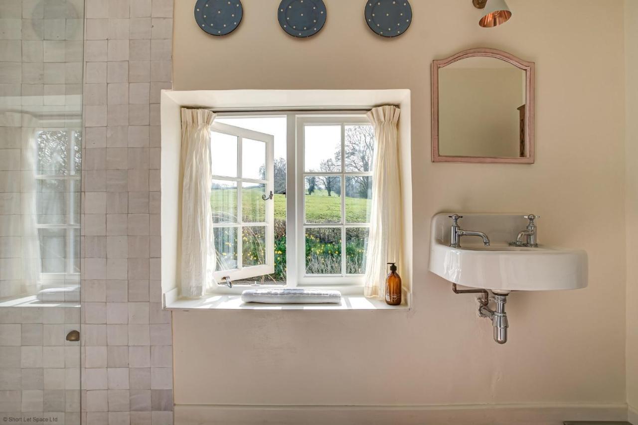 Stunning Cotswolds home in pretty village Swerford Eksteriør bilde