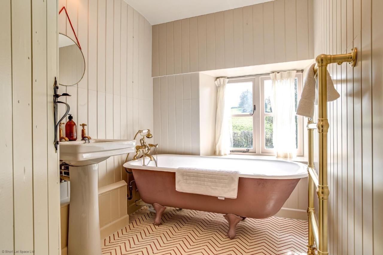 Stunning Cotswolds home in pretty village Swerford Eksteriør bilde